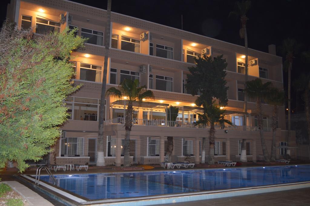 Lades Hotel Сіліфке Екстер'єр фото
